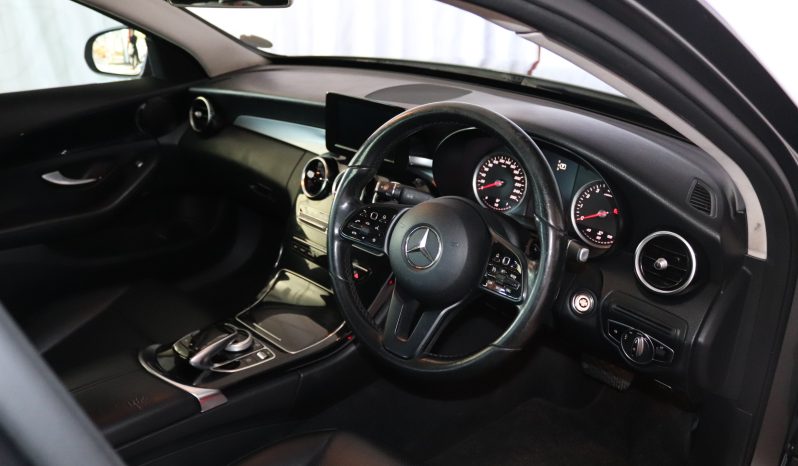 
								2019 Mercedes Benz C180 A/T full									