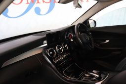 
										2019 Mercedes Benz C180 A/T full									