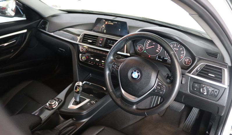 
								2017 BMW 320i Luxury Line Auto (F30) full									