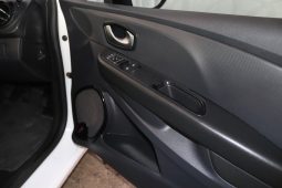 
										2017 Renault Clio IV 900T Authentique 66Kw full									