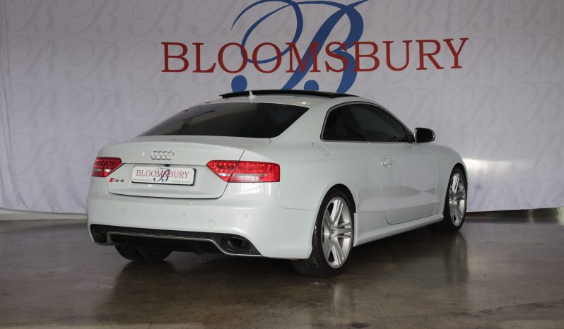 
								2011 Audi RS5 Coupe Quattro Stronic full									
