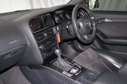 
										2011 Audi RS5 Coupe Quattro Stronic full									