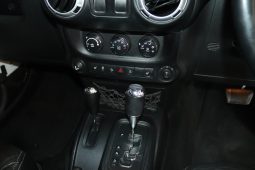 
										2013 Jeep Wrangler Rubicon 3.6L V6 A/T full									