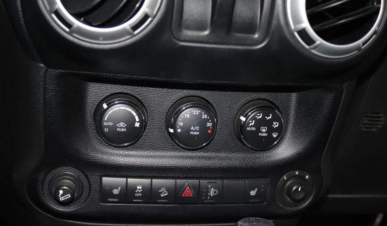 
								2013 Jeep Wrangler Rubicon 3.6L V6 A/T full									