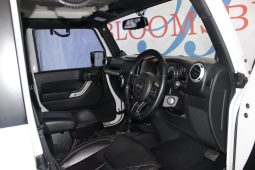 
										2013 Jeep Wrangler Rubicon 3.6L V6 A/T full									