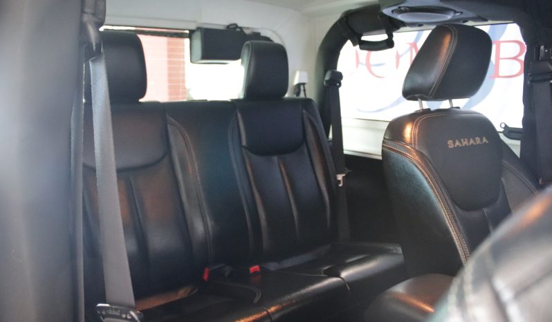 
								2013 Jeep Wrangler Rubicon 3.6L V6 A/T full									