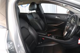 
										2014 Mercedes Benz GLA 200 CDI A/T full									