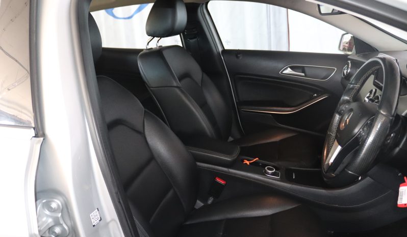 
								2014 Mercedes Benz GLA 200 CDI A/T full									